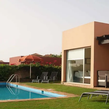 Par 4 13 Villa *