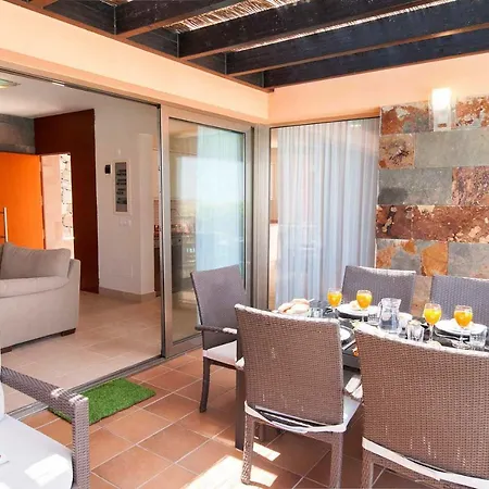 Villa Par 4 13