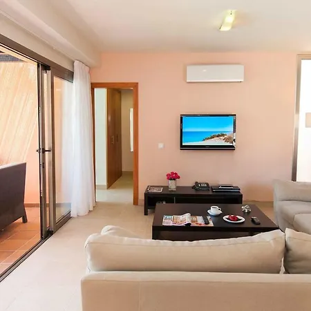 Par 4 13 Villa *